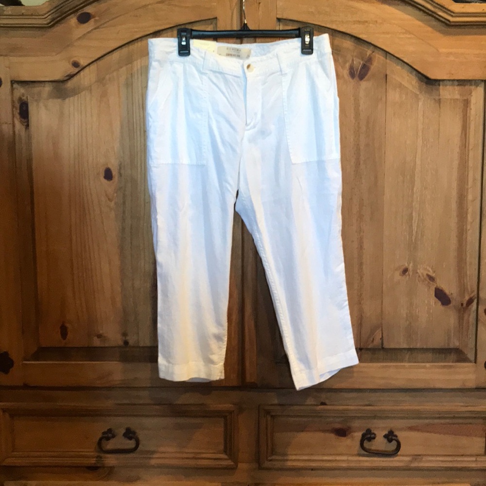 White linen Capri